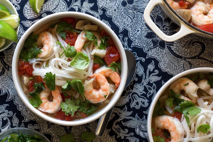 Thai shrimp and rice noodle soup