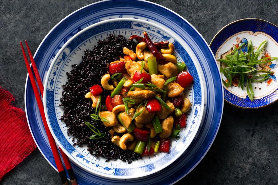 Gong bao chicken with cashews and black rice