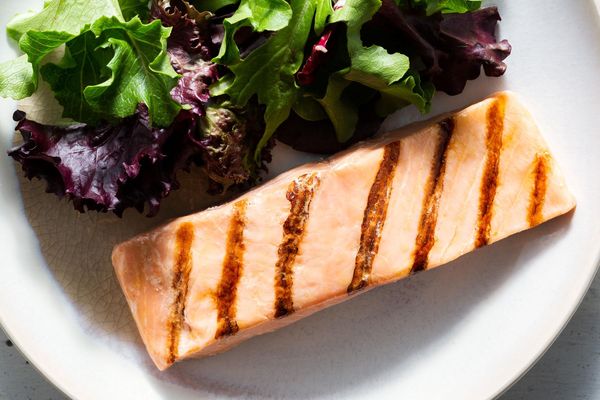 Sustainably Raised Pre-Grilled Norwegian Salmon Fillets (4 oz / serving)